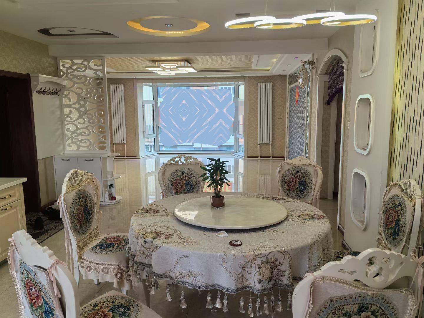 出售星河湾小区3楼