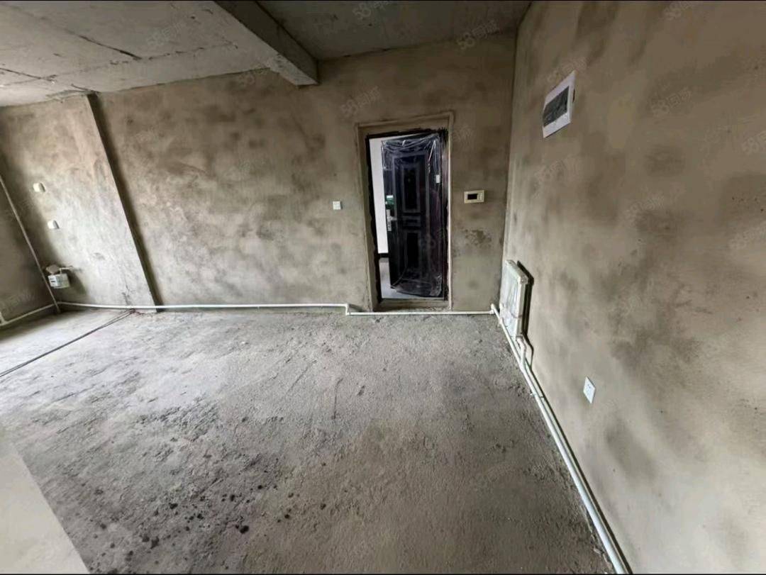 出售幸福里捡漏房