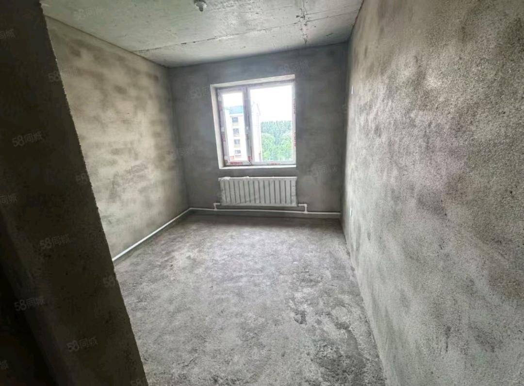 出售幸福里捡漏房