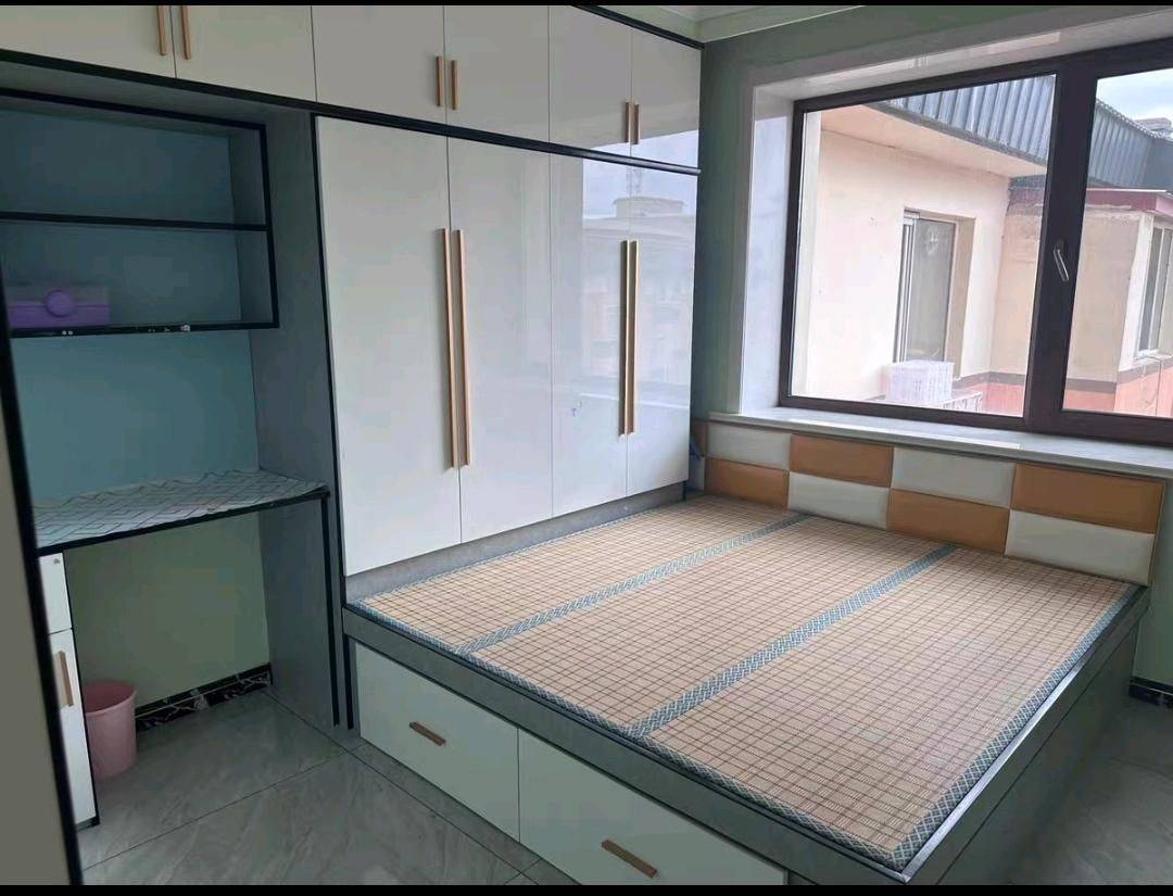 出售桦林小区5楼
