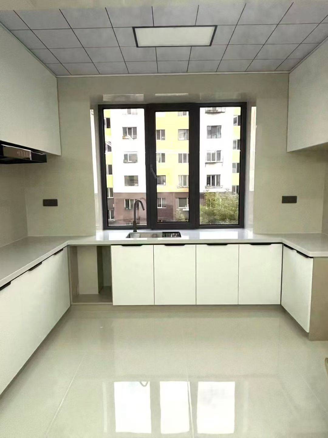 红升小区三楼出售